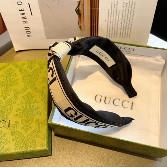 Gucci Black and Cream Hairband - Picture 1 of 4